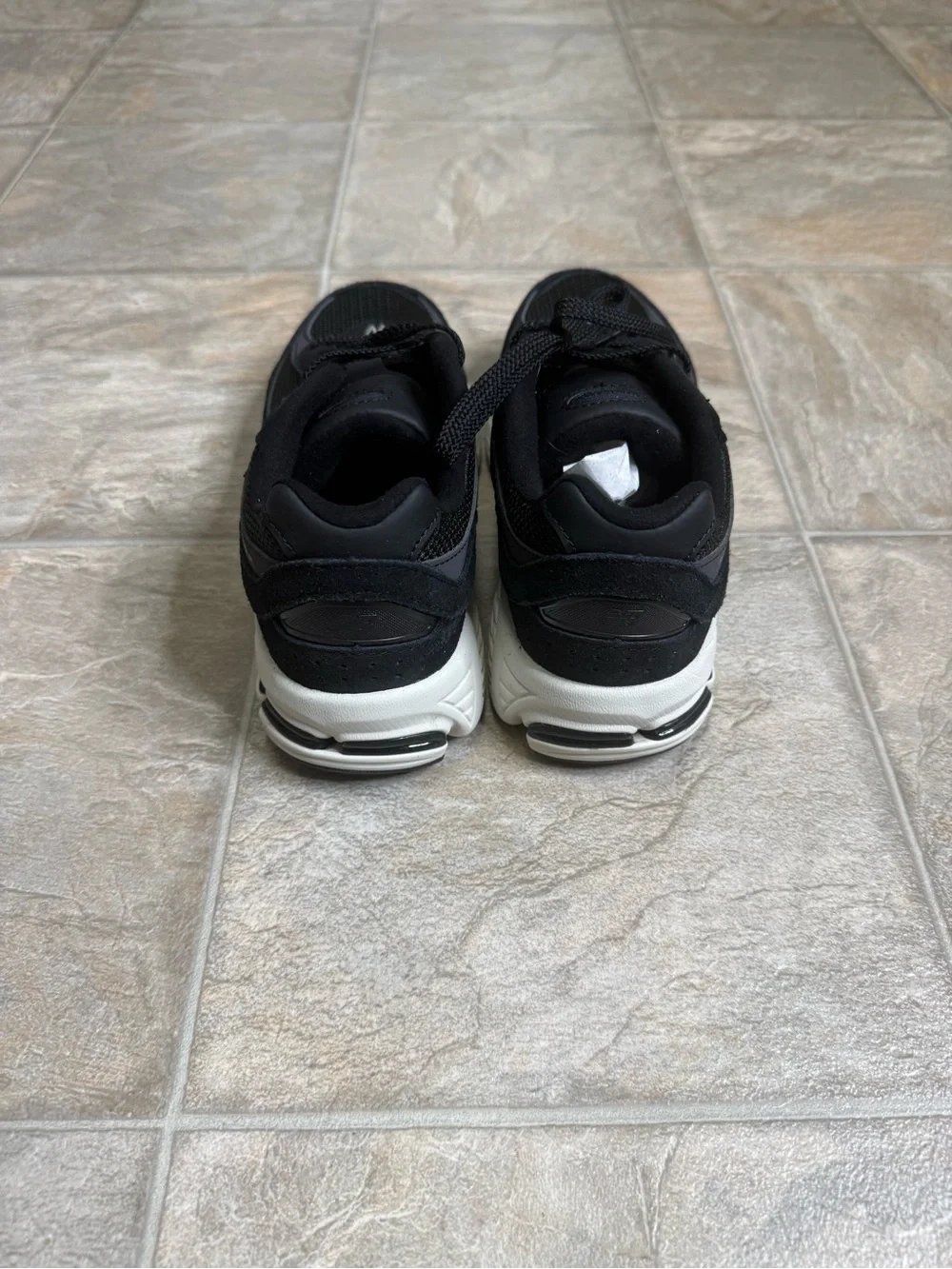 New Balance 2002R Black GS Shoe Size 4.5Y Black GC2002BK NWT